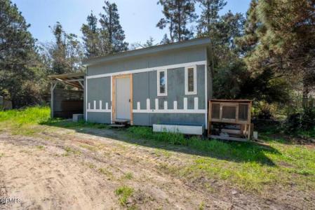 32625 Happy Lane, Fort Bragg, California 95437