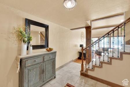 8135 S CLOVER SPRING LN E, Cottonwood Heights, Utah 84121, HOA KỲ