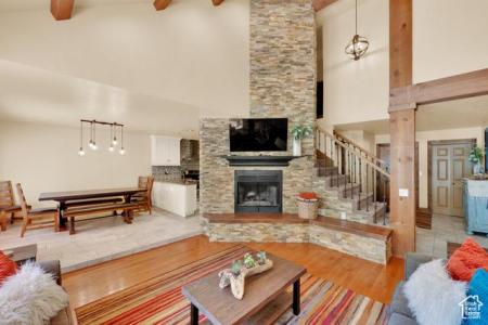 8135 S CLOVER SPRING LN E, Cottonwood Heights, Utah 84121, HOA KỲ