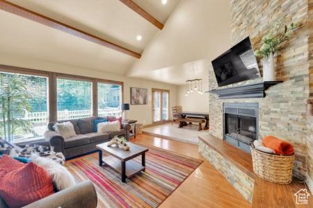 8135 S CLOVER SPRING LN E, Cottonwood Heights, Utah 84121, HOA KỲ