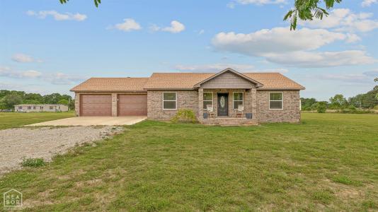17603 Barry Lane, Trumann, Arkansas 72472, USA