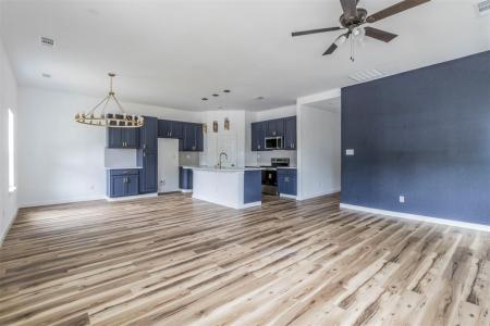 1014 Trinity Street, Cleburne, Texas 76031, USA