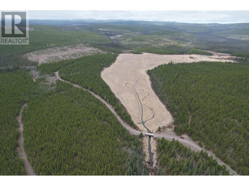 DL9921 3800 FOREST SERVICE ROAD, Quesnel, Colúmbia Britânica V2J 3H9, CANADÁ