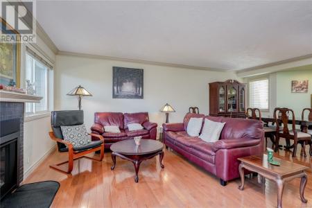 108 ALDERSMITH PLACE, View Royal, Британская Колумбия V9A 7M8, Канада