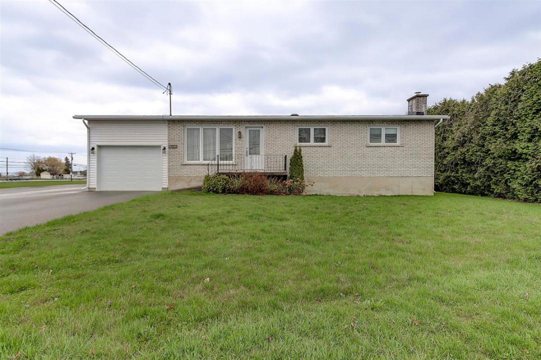 4765  Rue St-Pierre O., Saint-Hyacinthe, Quebec J2T 5G7, Canadá