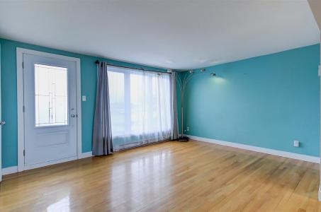 4765  Rue St-Pierre O., Saint-Hyacinthe, Quebec J2T 5G7, Canadá
