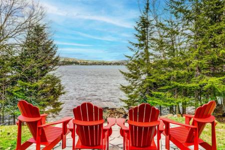 18  Ch. du Domaine-Grégoire, La Minerve, Quebec J0T 1S0, Canada