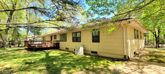 8 De Hart Rd, Parsippany-troy Hills Twp., New Jersey 07054