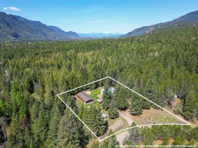 657 Bear Claw Rd, Clark Fork, Idaho 83811, USA