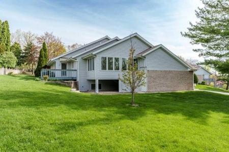 422 Village Wood Ln, Rockton, אילינוי 61072, ארצות הברית של אמריקה