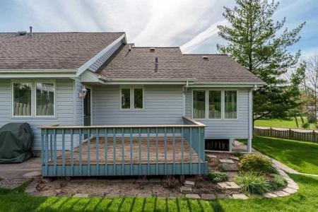 422 Village Wood Ln, Rockton, אילינוי 61072, ארצות הברית של אמריקה