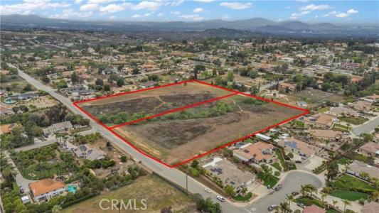3 Moss Road, Riverside, California 92508