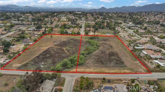 4 Moss Road, Riverside, California 92508