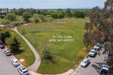 101 Skycreek Court, Chico, Califórnia 95973, Estados Unidos
