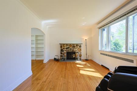 5515 Av. Randall, Côte-Saint-Luc, Québec H4V 2V7, Canada