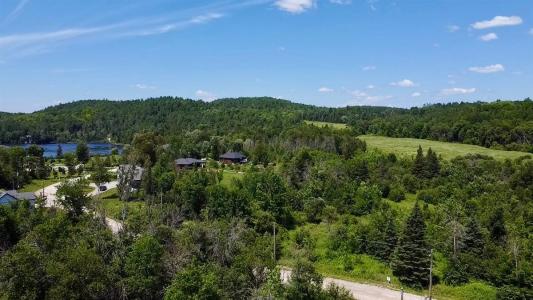 367 Ch. de Wakefield-Heights, La Pêche, Québec J0X 3G0, Canada