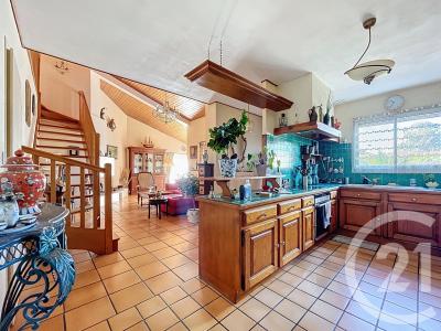 Reze, Pays de la Loire 44400, France
