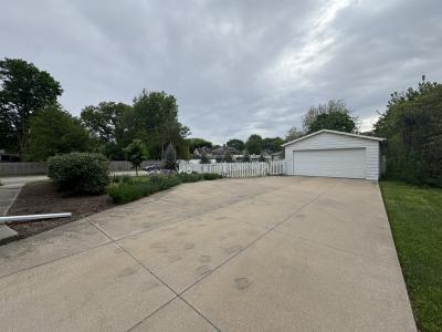 1216 N Cherry Street, Galesburg, Illinois 61401, USA