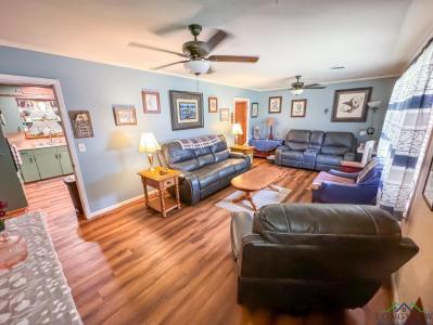 1004 Hillcrest Street, Linden, Texas 75563, Stati Uniti