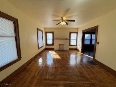 151 Bonnie Brae Avenue NE, Warren, Ohio 44483, USA