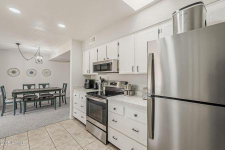 9814 W LONG HILLS DRIVE, Sun City, Arizona 85351, États-Unis