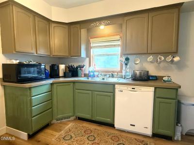 1109 1st Avenue, Jamestown, North Dakota 58401