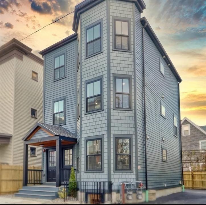 12 Cawfield St, Boston, Massachusetts 02125, Stati Uniti