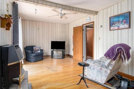 46 CORNELIA STREET E, Smiths Falls, Ontario K7A 1L7, Kanada