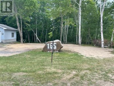 165 YOUNGFOX RD, Blind River, Ontario P0R 1B0, CANADÁ
