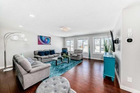 636 AQUITANIA BOULEVARD W, Lethbridge, Alberta T1J 5G5, Canada