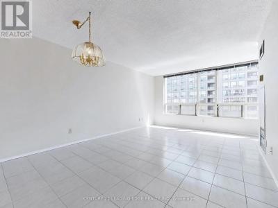 5785 YONGE STREET, Toronto (newtonbrook East), Ontario M2M 4J2, Canada