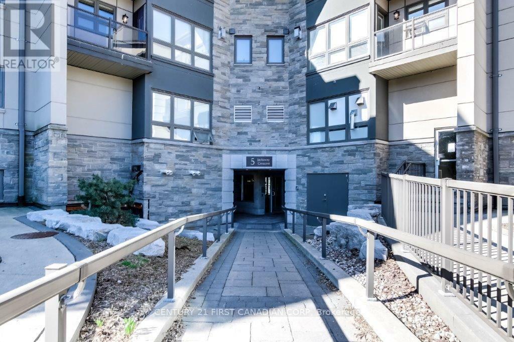 5 JACKSWAY CRESCENT, London North (north G), Ontario N5X 3T6, Canada