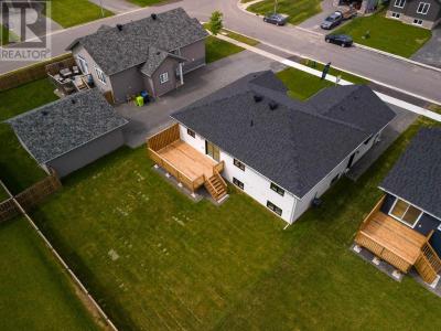 7 NOAH DR, Sault Ste. Marie, Ontario P6C 6E6, Canada
