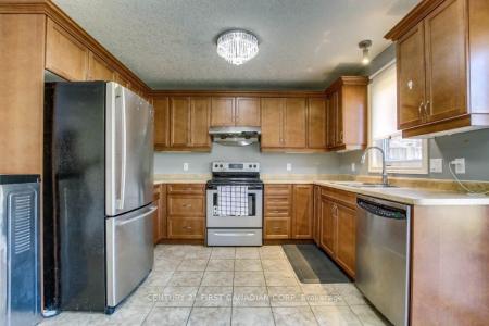 1678 BLACKMAPLE CRESCENT, London East, Ontario N5Y 6L6, Canadá