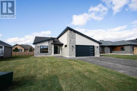 24 NOAH DR, Sault Ste. Marie, Ontario P6C 6E6, Canada