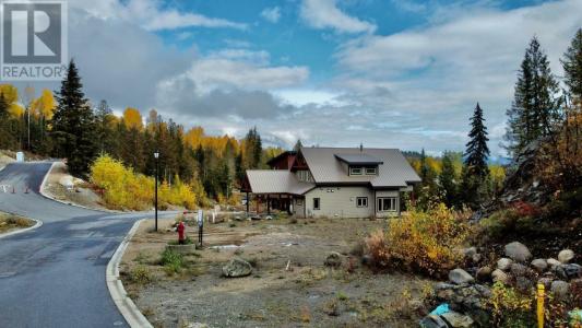 1018 OLAUS WAY, Rossland, Colúmbia Britânica V0G 1Y0, CANADÁ