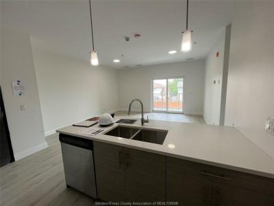 4785 WALKER ROAD, Windsor, Ontario N9G 0E3, Canada