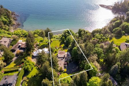 2248 ARBUTUS RD, Saanich, Britisch-Kolumbien V8N 1V3, Kanada