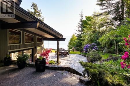 2248 ARBUTUS ROAD, Saanich, Britisch-Kolumbien V8N 1V3, Kanada