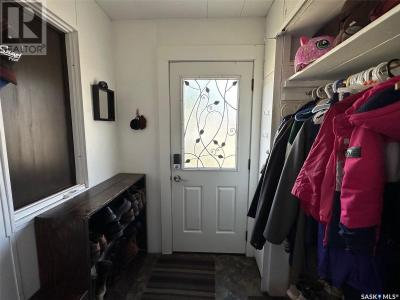 1217 2ND STREET, Estevan, Saskatchewan S4A 0M1, Canadá