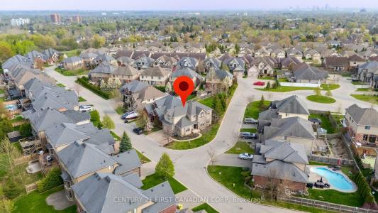 515 SKYLINE AVENUE, London North, أونتاريو N5X 4L2, كندا