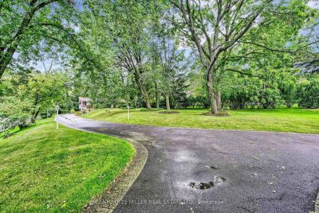 200 MORRISON ROAD, Oakville, Ontario L6J 4J4, Canadá