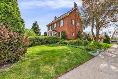 30 NORGROVE CRESCENT, Toronto, Ontario M9P 3C6, Canada