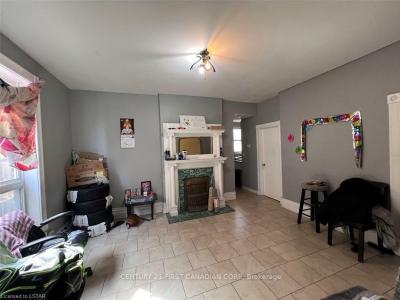 763 COLBORNE STREET, London East, Ontario N6A 3Z8, Canadá