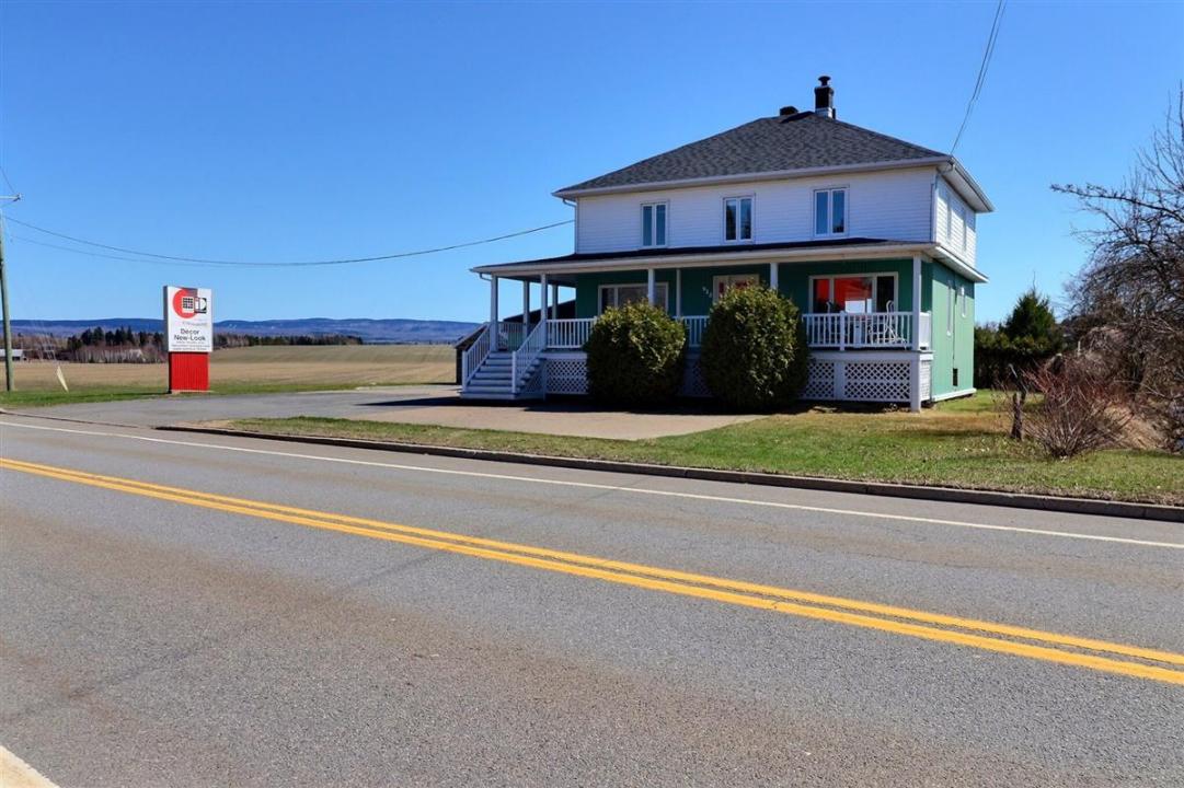 923 Route de la Seigneurie, Quebec G0R 4E0, Canada