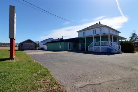 923 Route de la Seigneurie, Quebec G0R 4E0, Canada