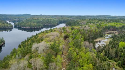 Ch. de la Pointe-à-l'Ours, Denholm, Quebec J0X 2G0, Canada