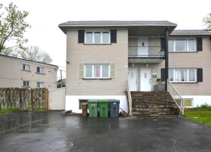 11672-11674  Rue Pavillon, Montréal (Pierrefonds-Roxboro), Quebec H8Y 2Y4, Canada