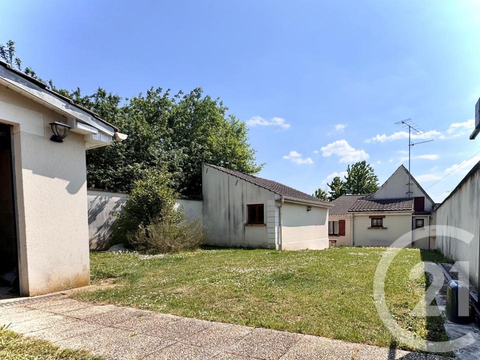 St Just En Chaussee, Picardie 60130, France