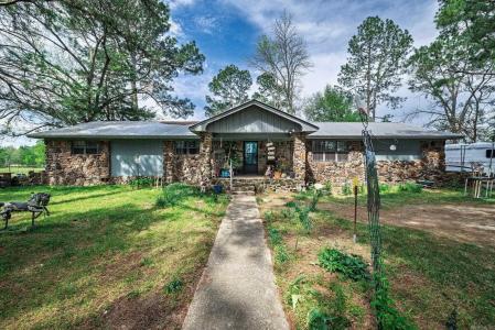 Perryville, Arkansas 72126, USA